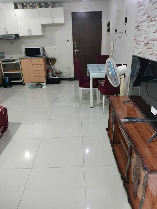 Cubao Manhattan Heights, Unit 8Bc Tower B, 1 Br Manila Dış mekan fotoğraf